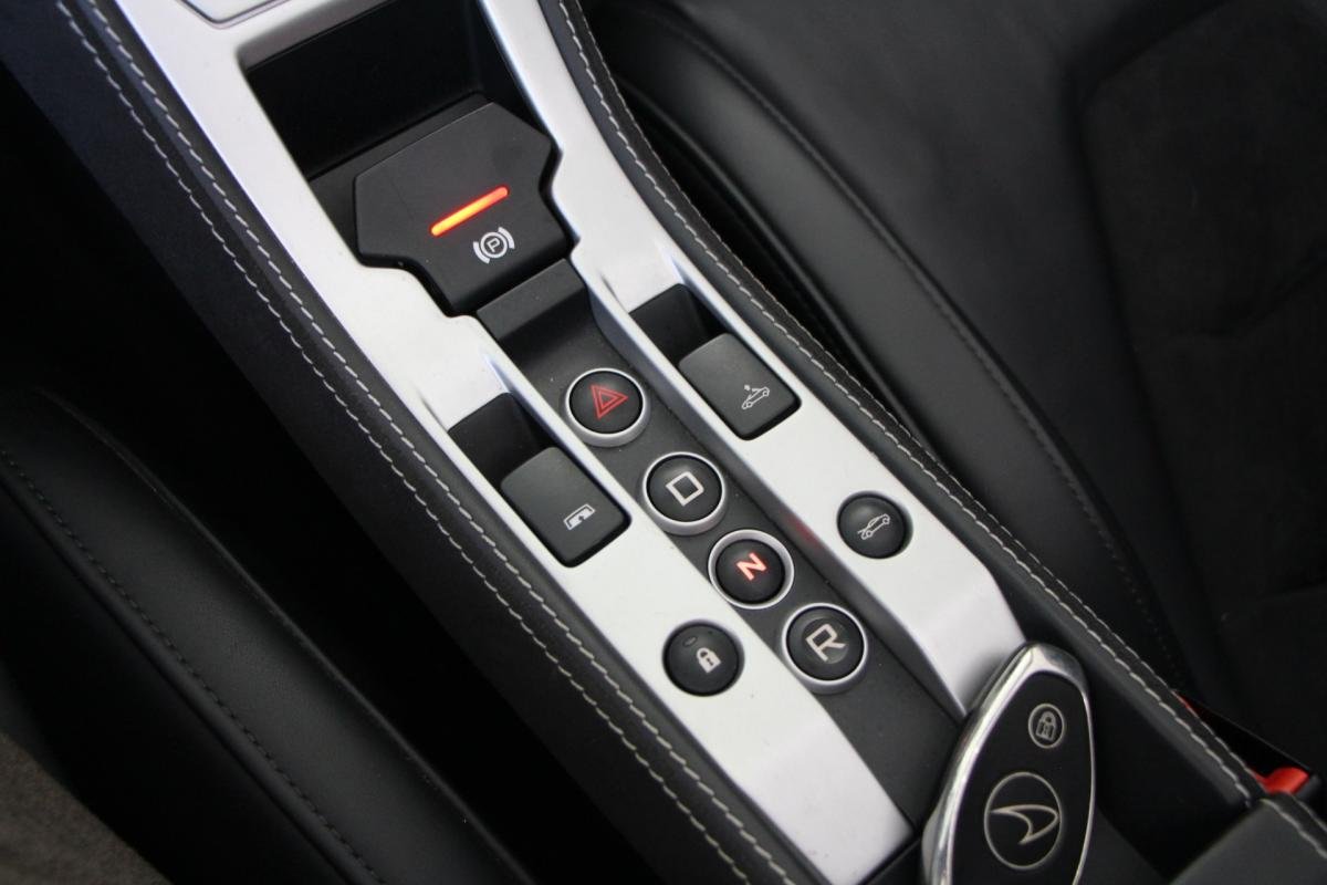 McLaren 650S - Photo 21