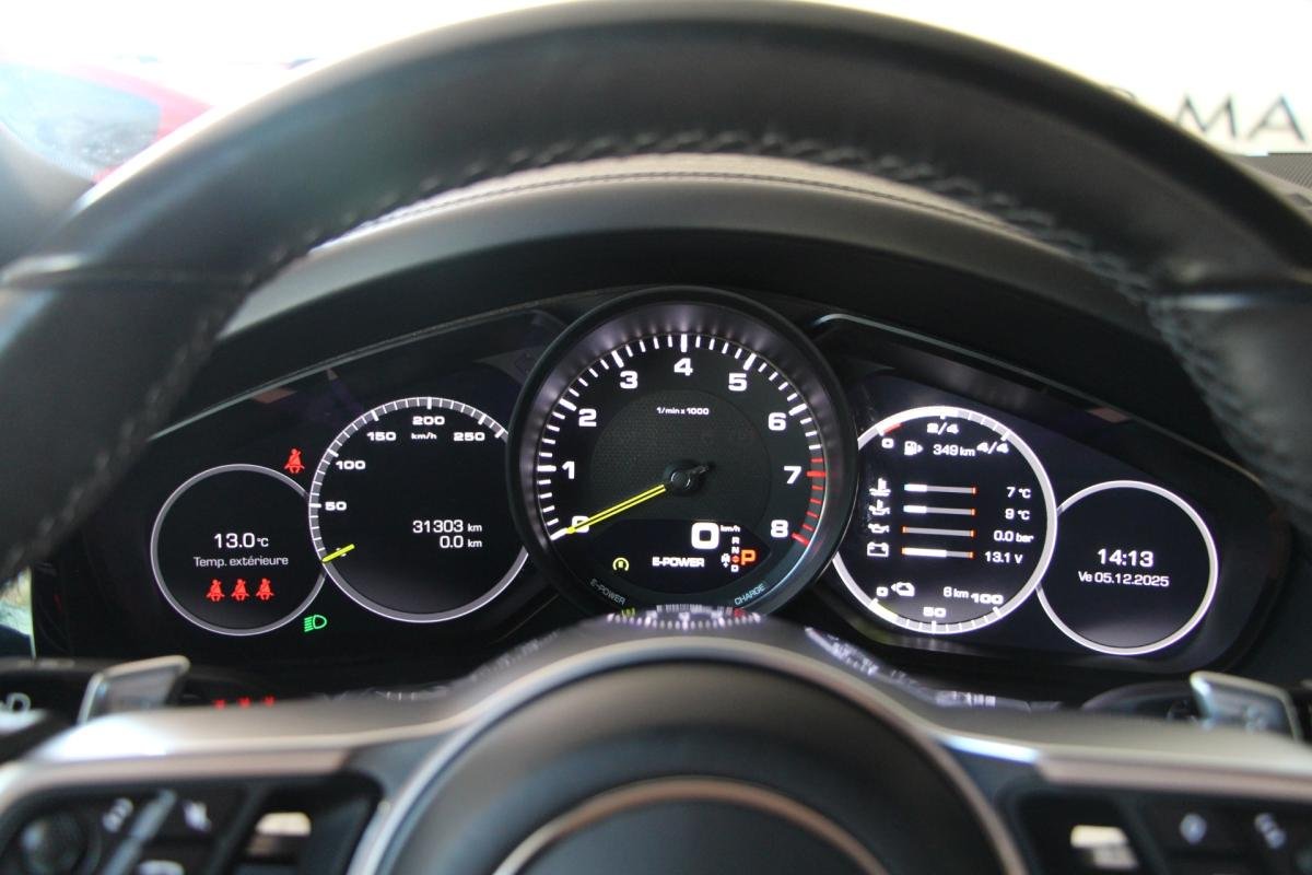Porsche Cayenne - Photo 11