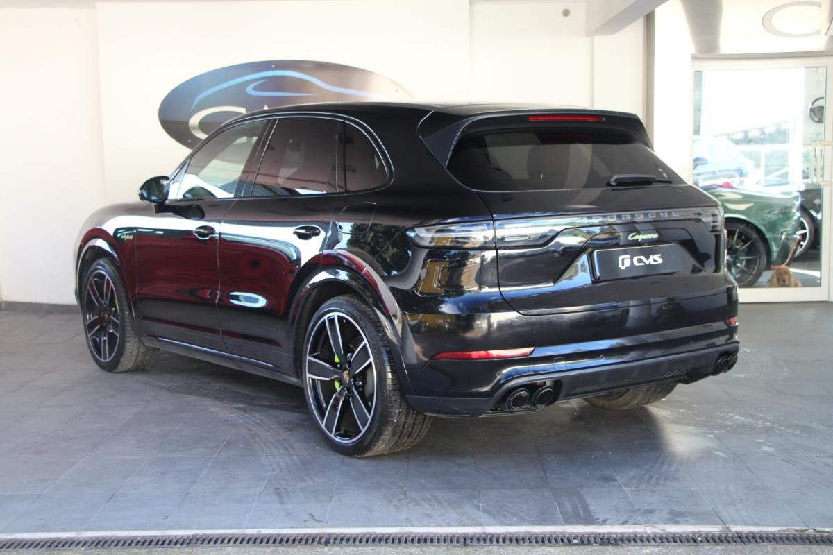 Porsche Cayenne - Photo 3