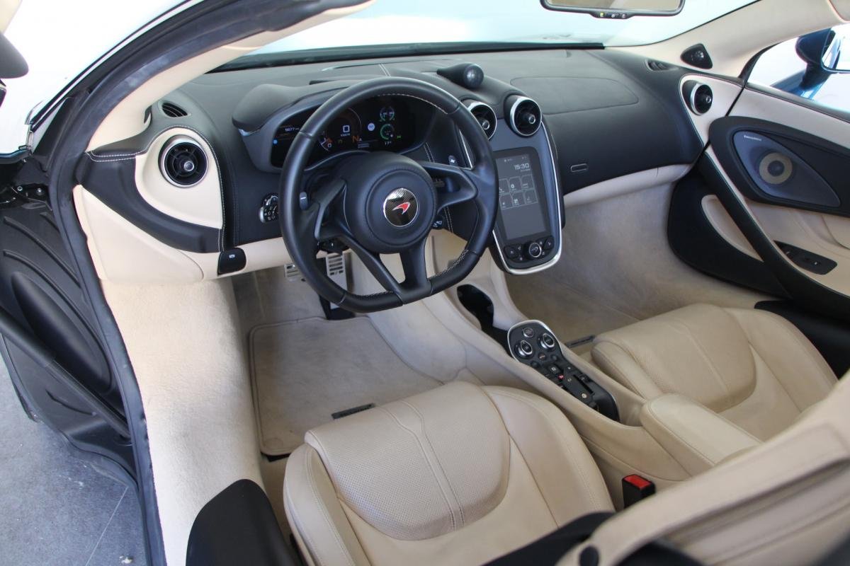 McLaren 570S - Photo 12