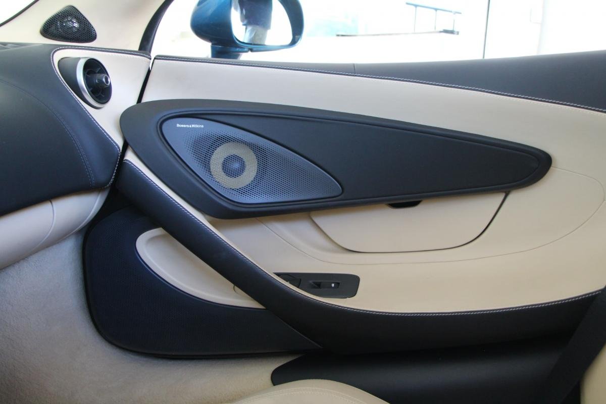 McLaren 570S - Photo 30