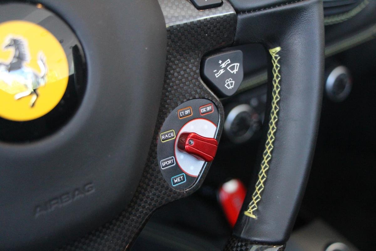 Ferrari 488 Spider - Photo 14
