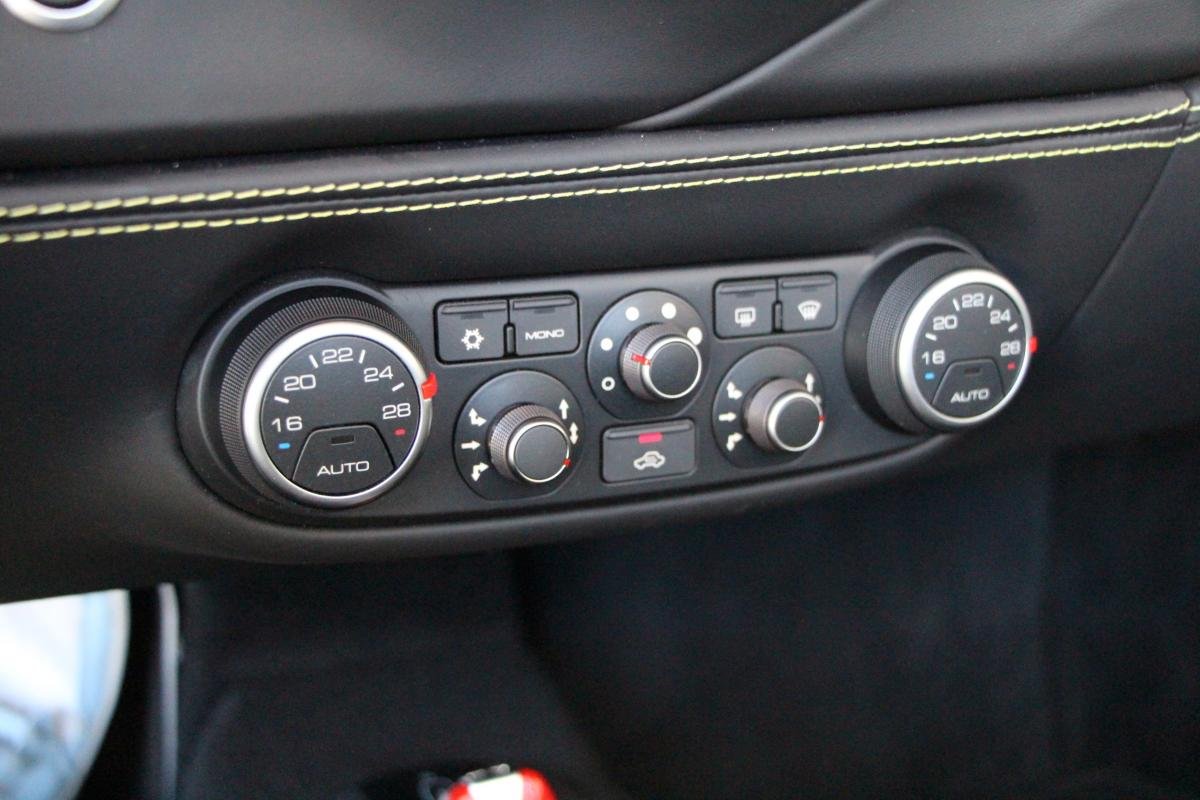 Ferrari 488 Spider - Photo 22
