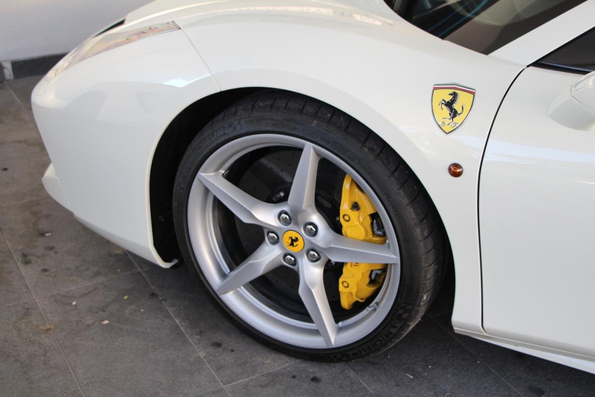 Ferrari 488 Spider - Photo 4