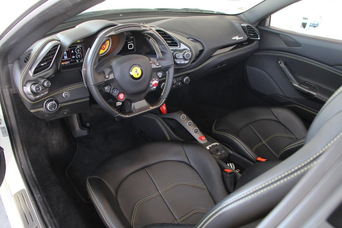 Ferrari 488 Spider - Photo 5