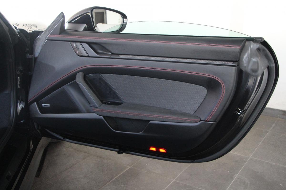 Porsche 911 - Photo 14