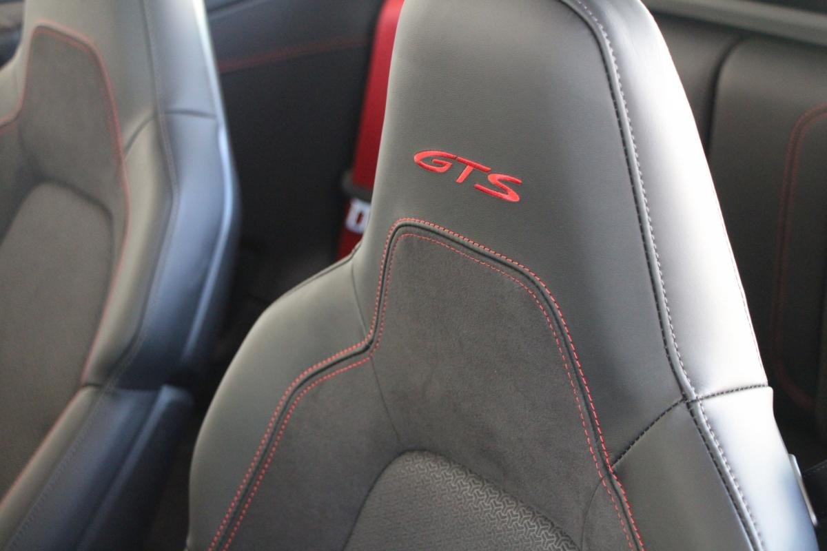 Porsche 911 - Photo 16