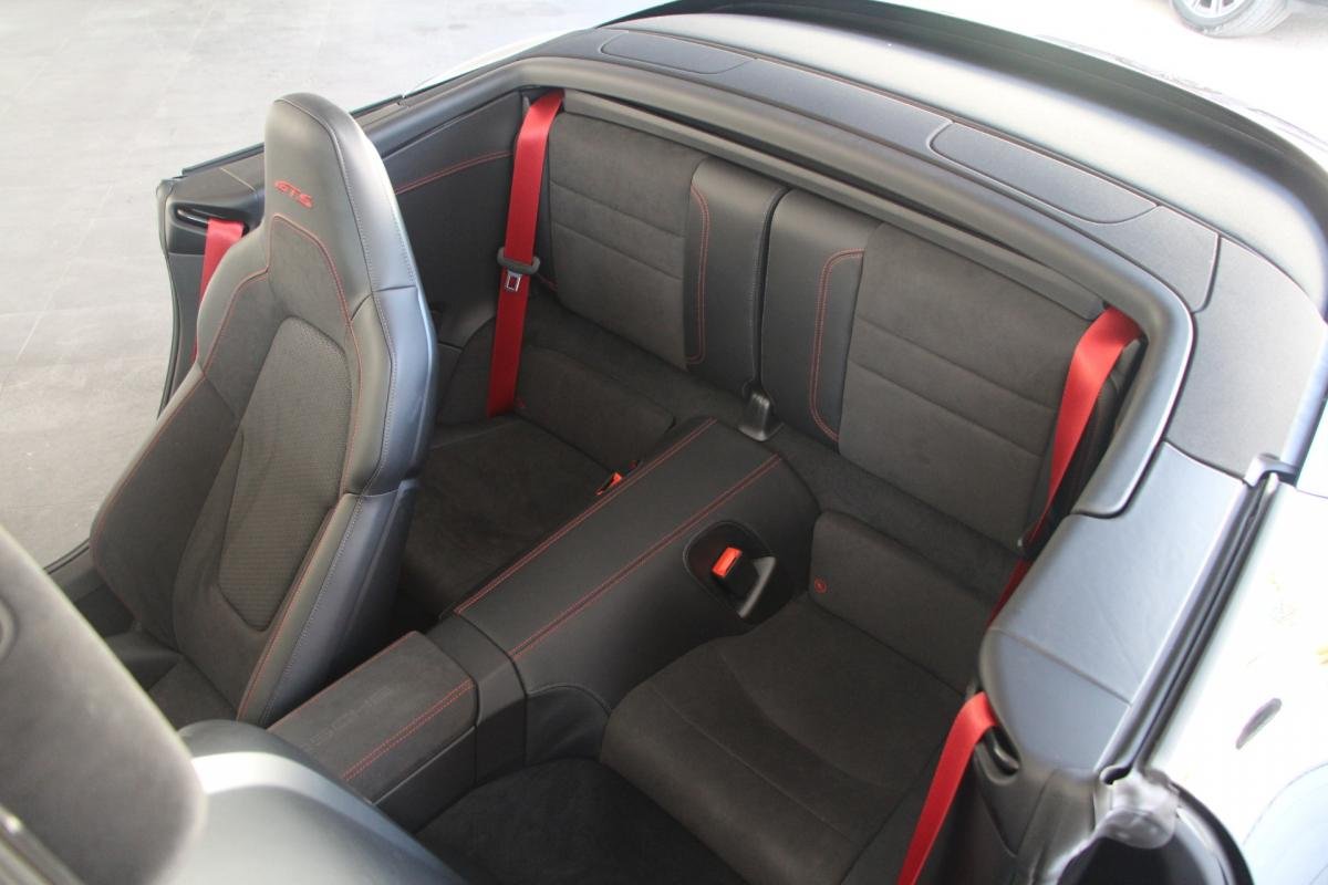 Porsche 911 - Photo 17