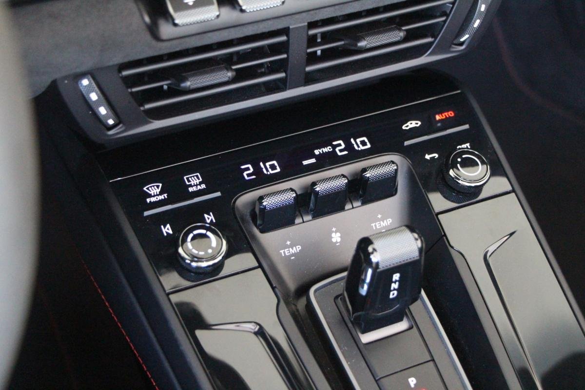 Porsche 911 - Photo 31
