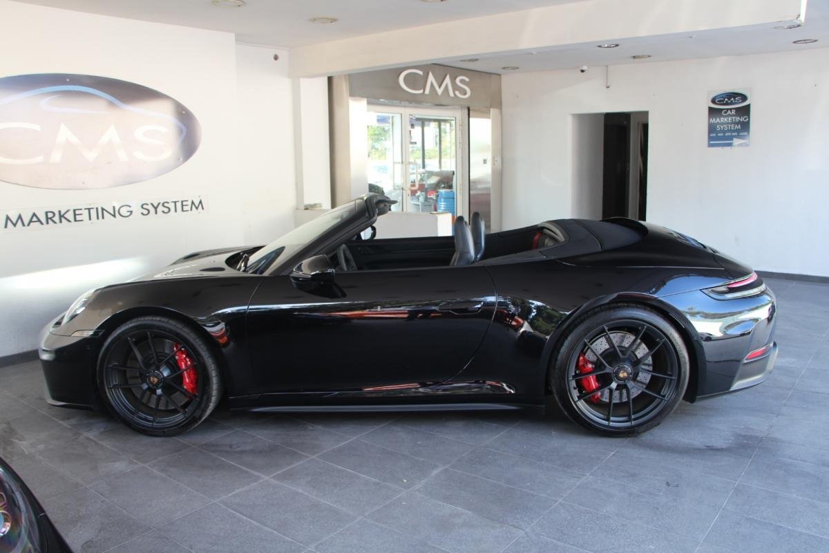 Porsche 911 - Photo 9
