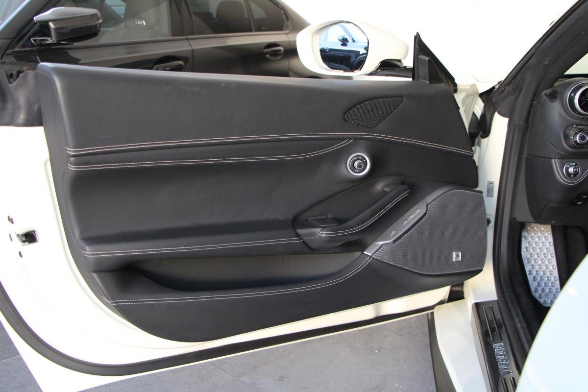 Ferrari Portofino - Photo 16
