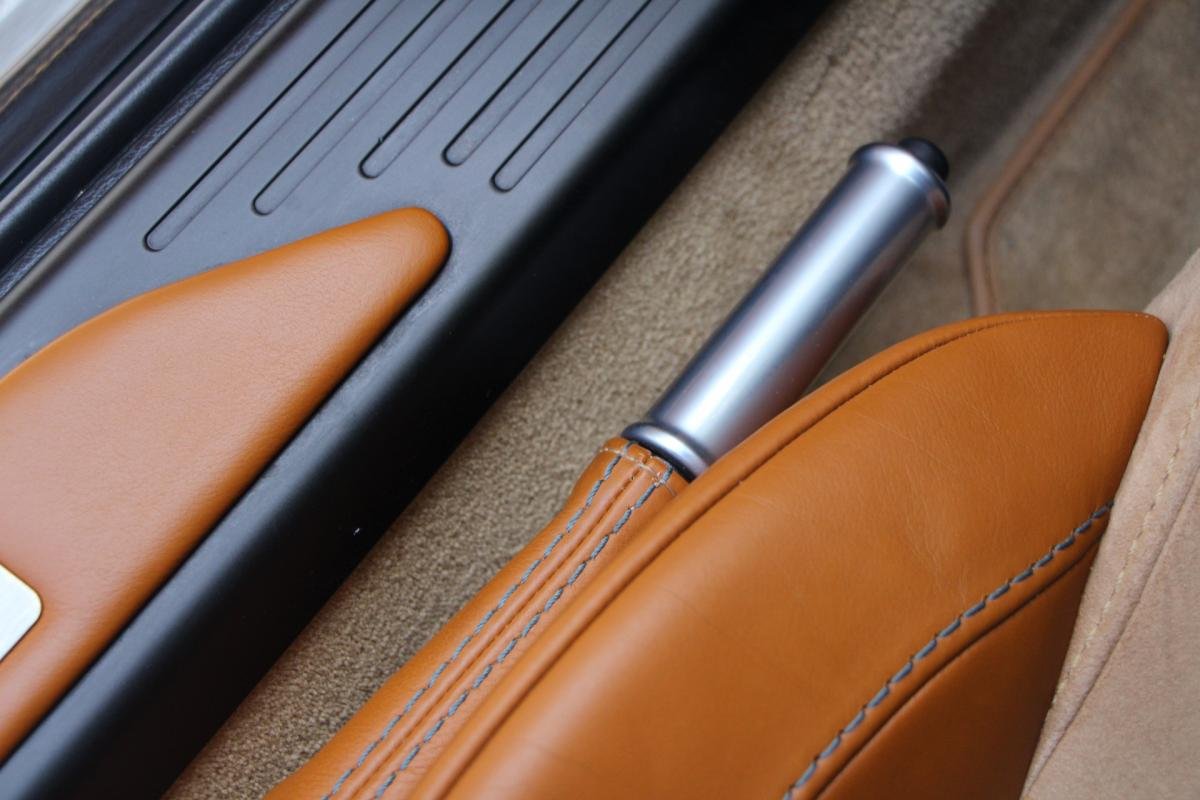 Aston Martin DBS - Photo 23