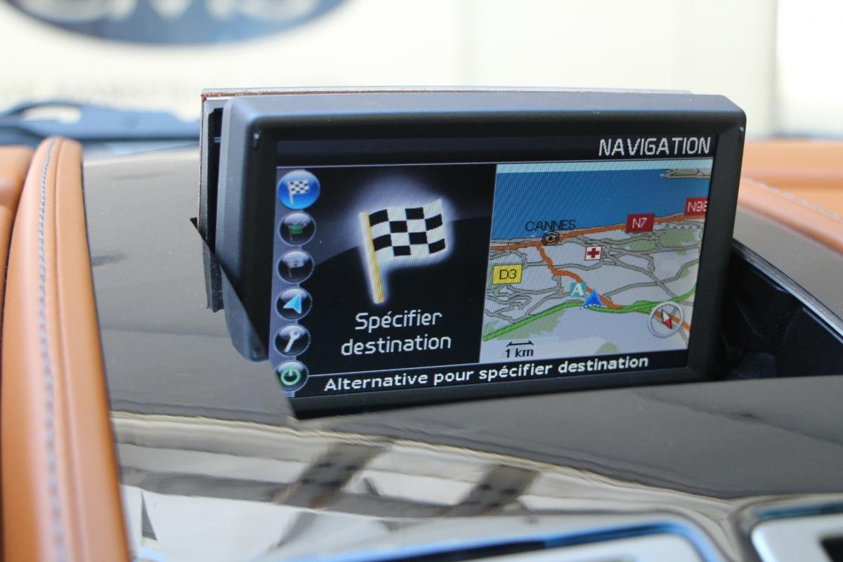 Aston Martin DBS - Photo 28