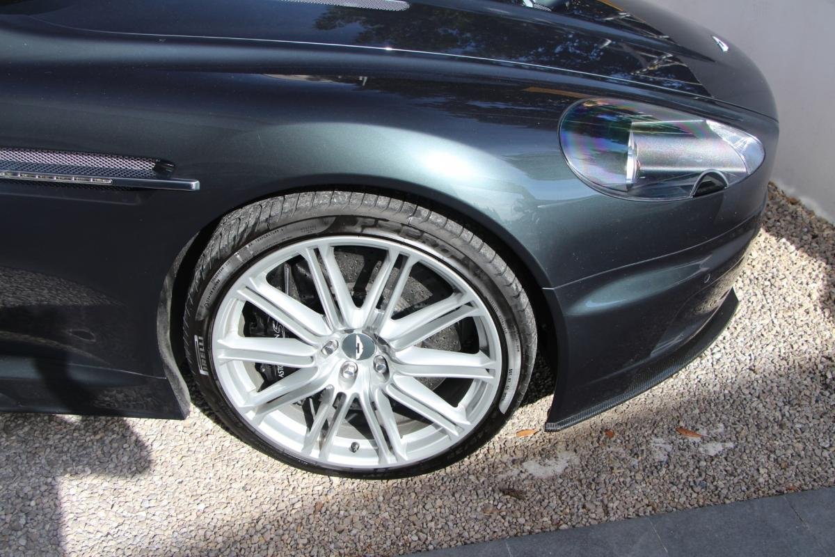 Aston Martin DBS - Photo 33