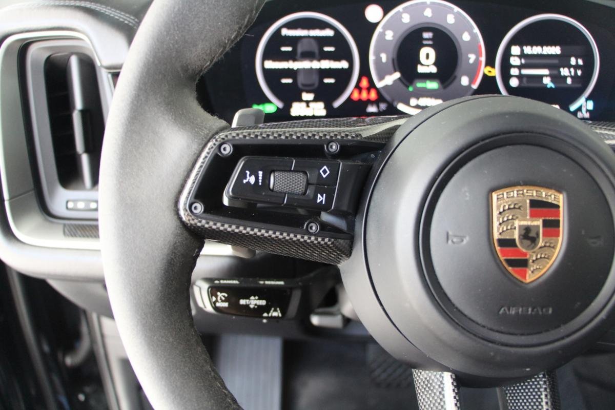 Porsche Cayenne - Photo 11