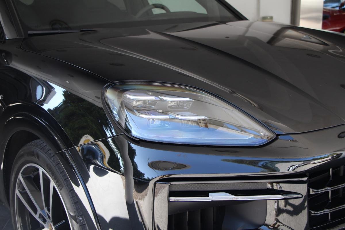 Porsche Cayenne - Photo 17