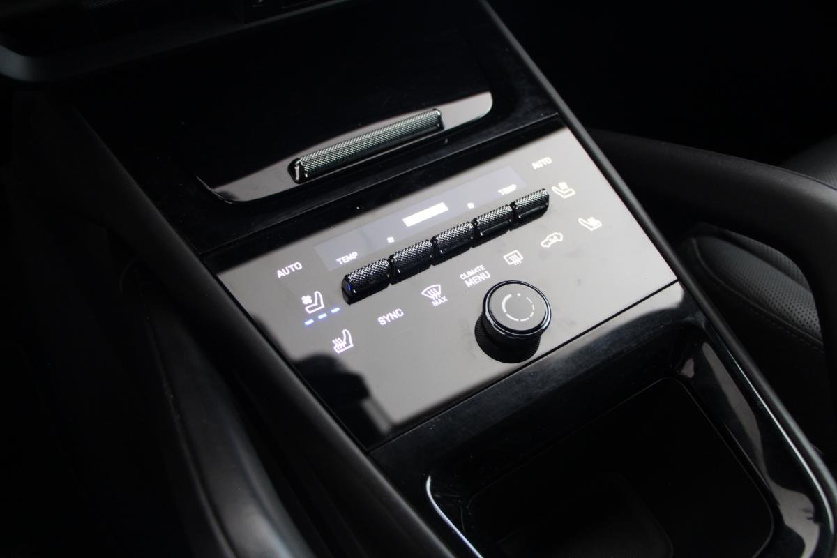 Porsche Cayenne - Photo 25