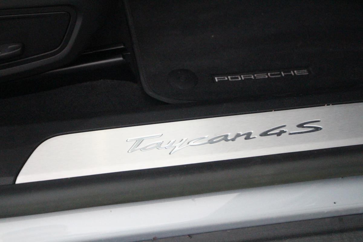 Porsche taycan - Photo 20