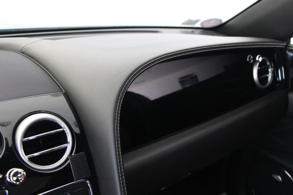 Bentley Flying Spur - Photo 15