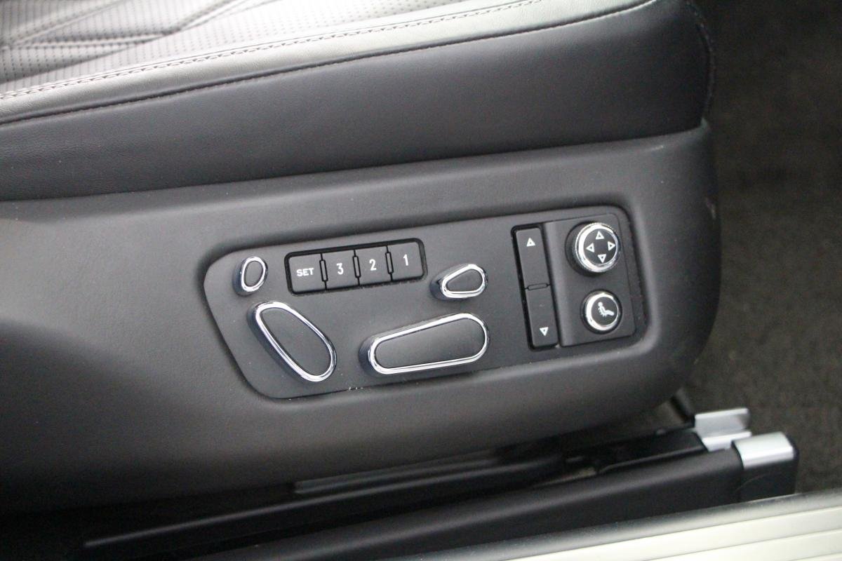 Bentley Flying Spur - Photo 16
