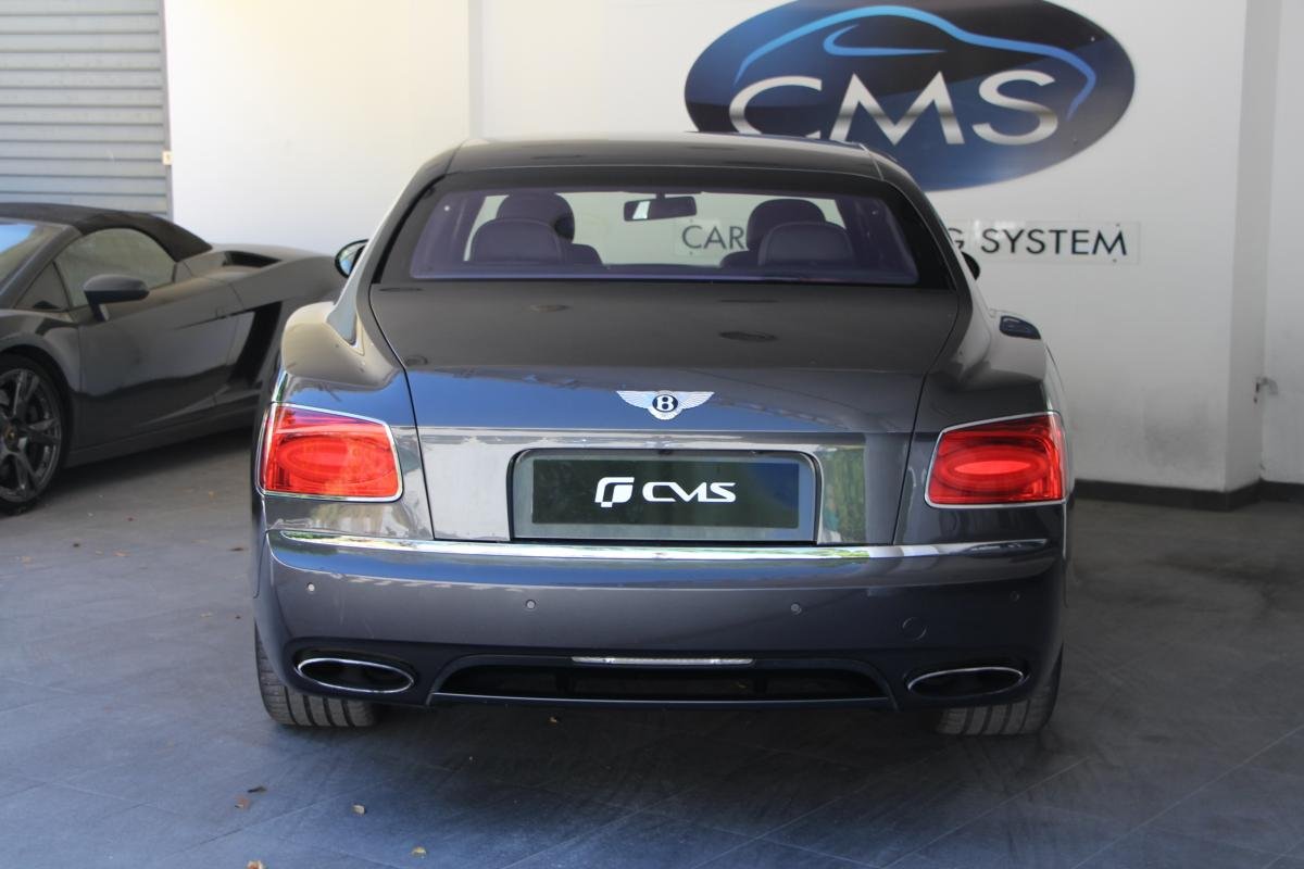 Bentley Flying Spur - Photo 3