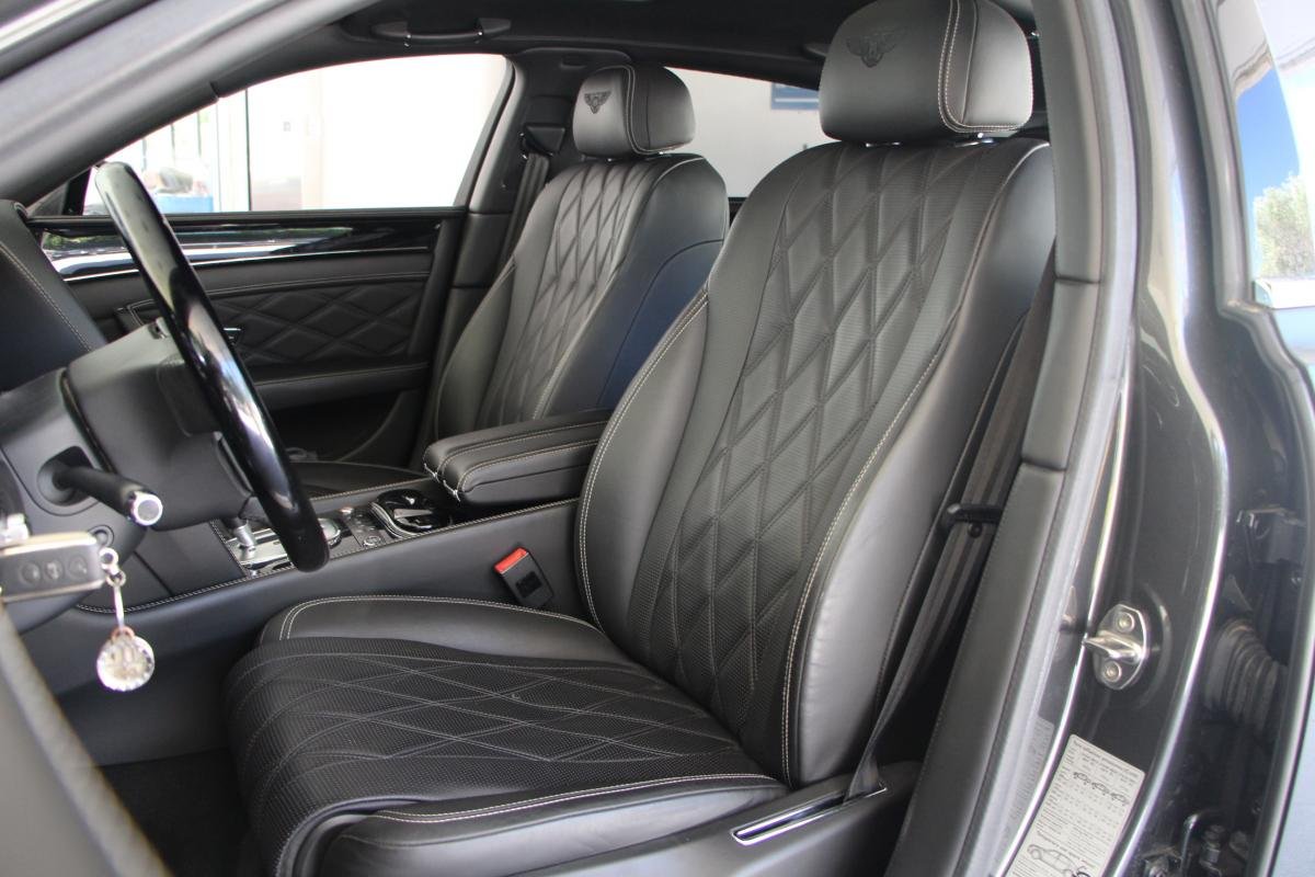 Bentley Flying Spur - Photo 8