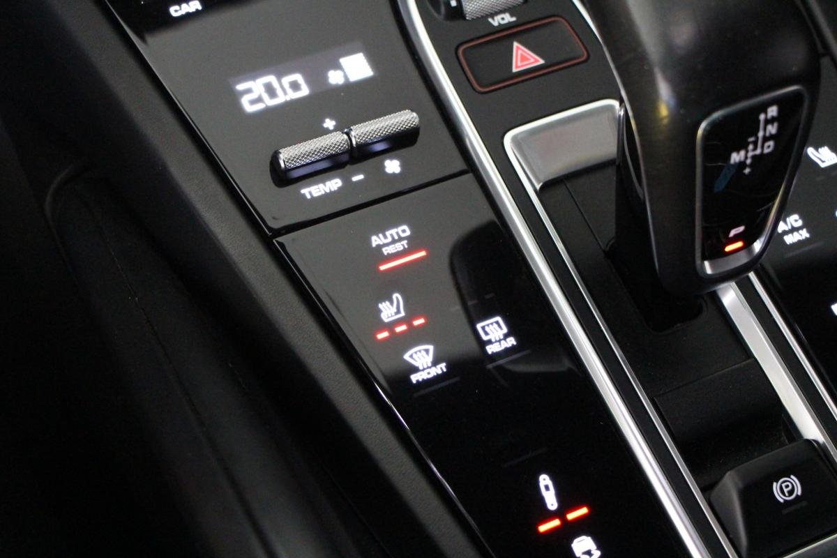 Porsche Cayenne - Photo 19