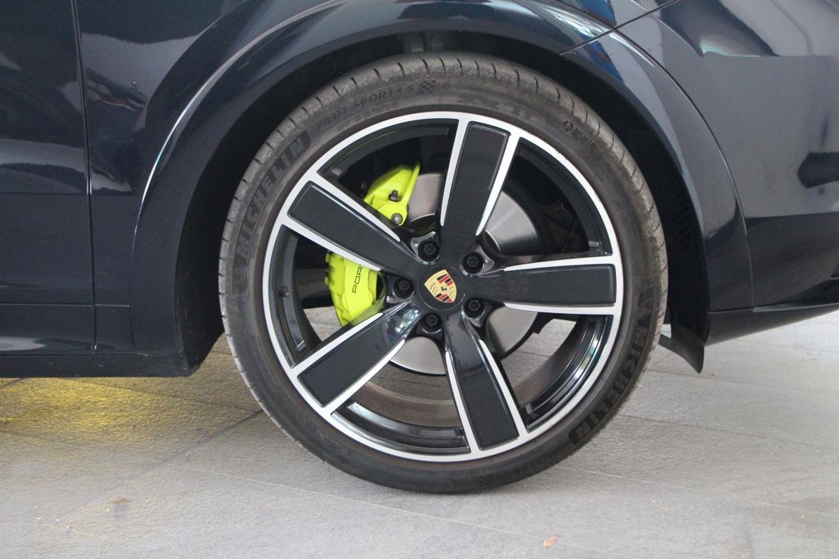 Porsche Cayenne - Photo 28