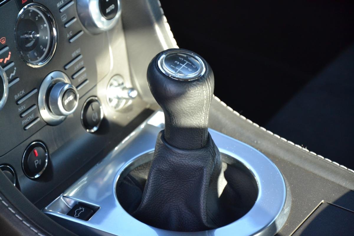 Aston Martin Vantage - Photo 11