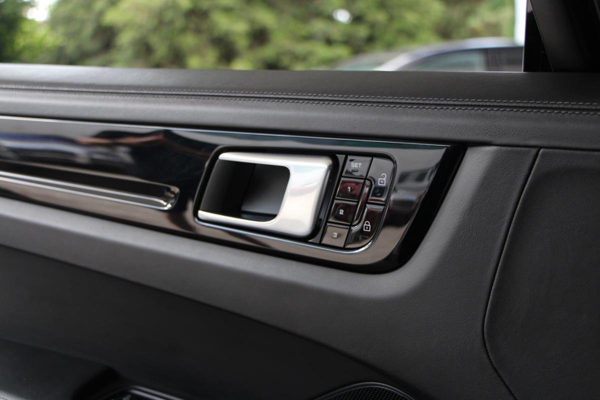 Porsche Cayenne Coupé - Photo 18