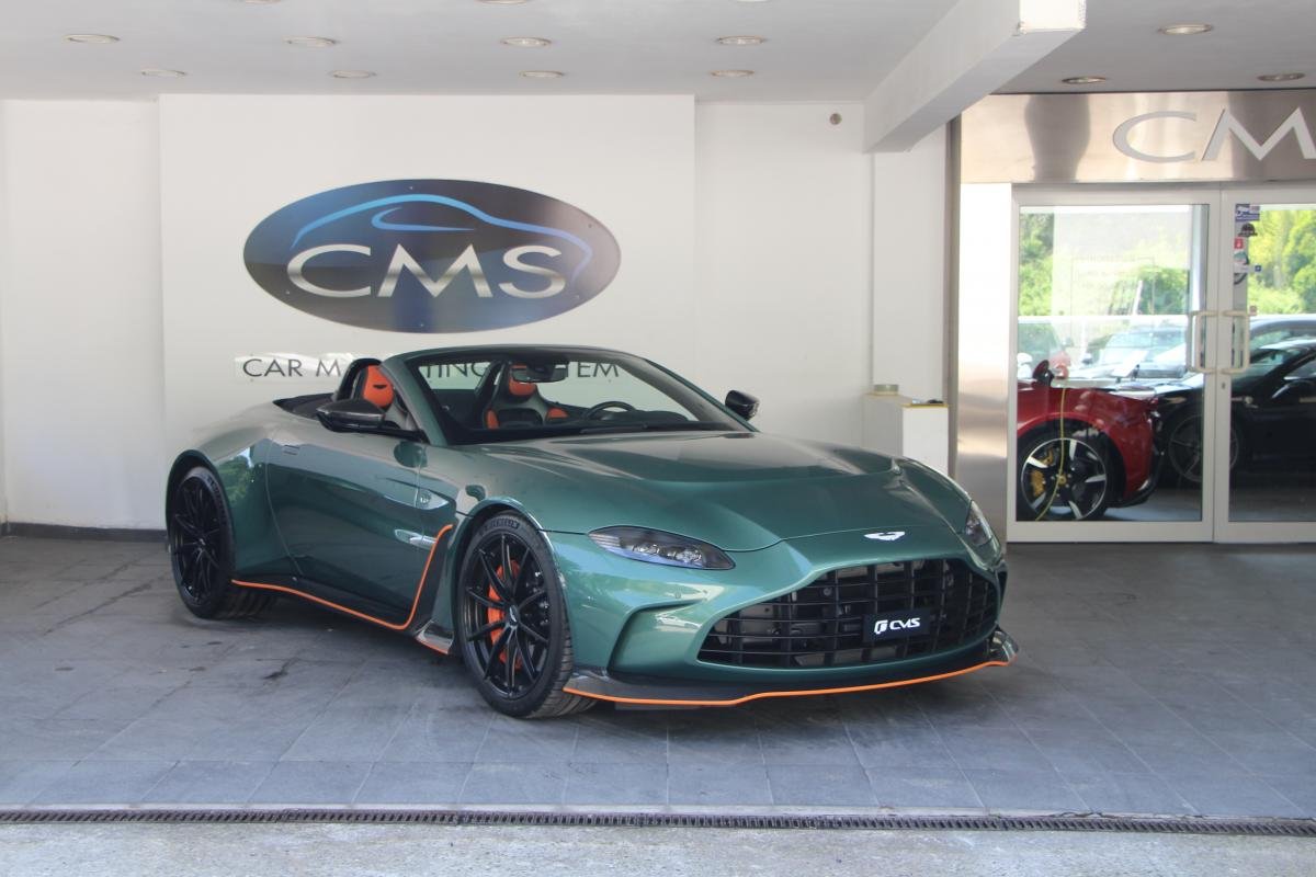 Aston Martin V12 Vantage - Photo 1