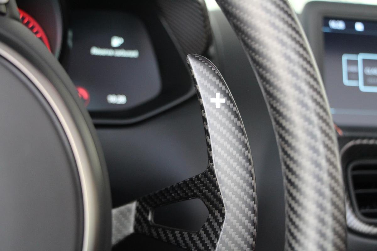 Aston Martin V12 Vantage - Photo 24