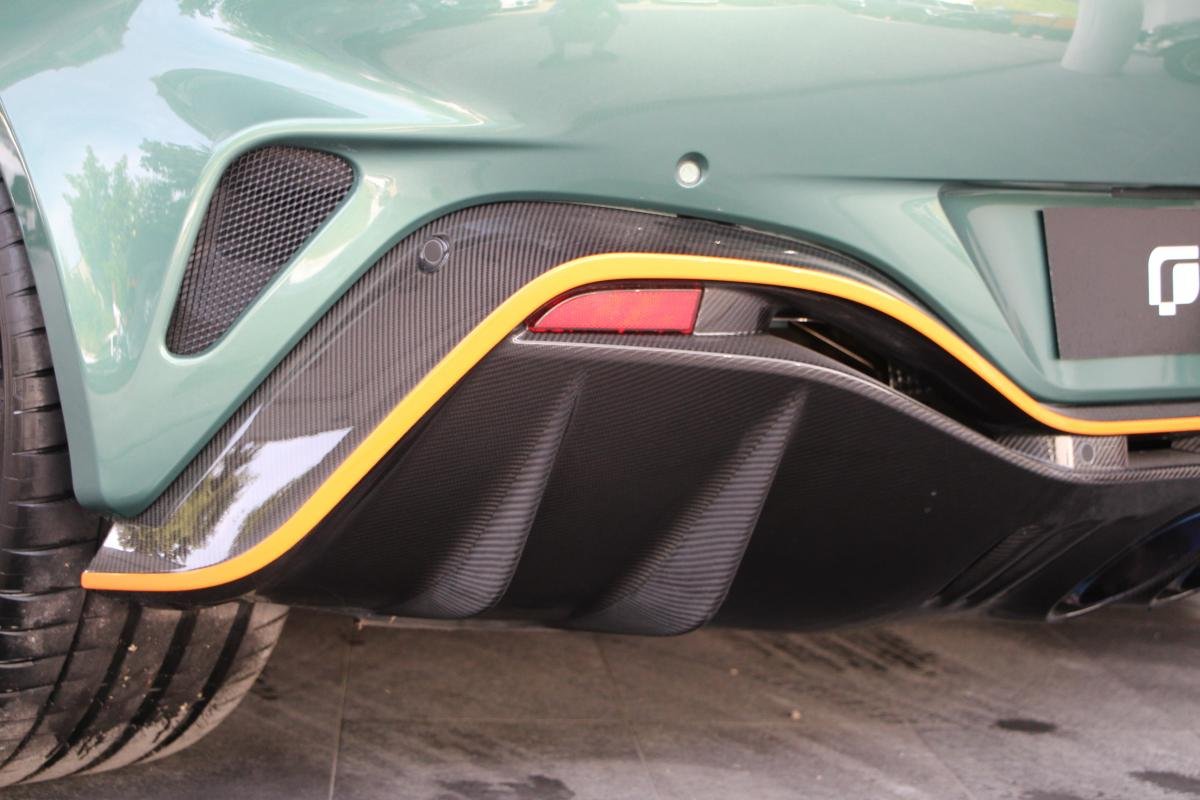 Aston Martin V12 Vantage - Photo 5