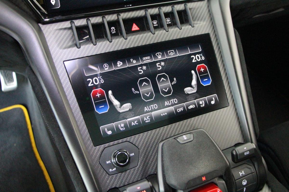 Lamborghini Urus - Photo 29