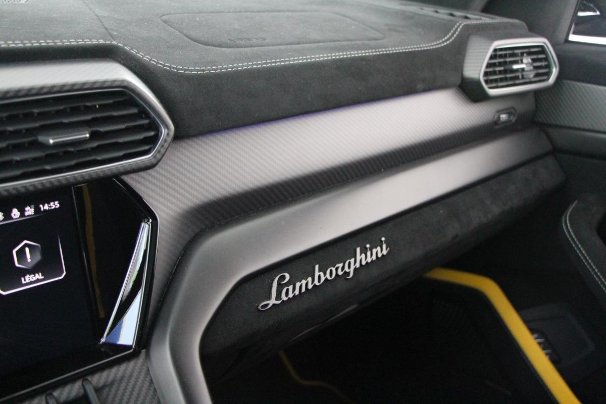 Lamborghini Urus - Photo 30
