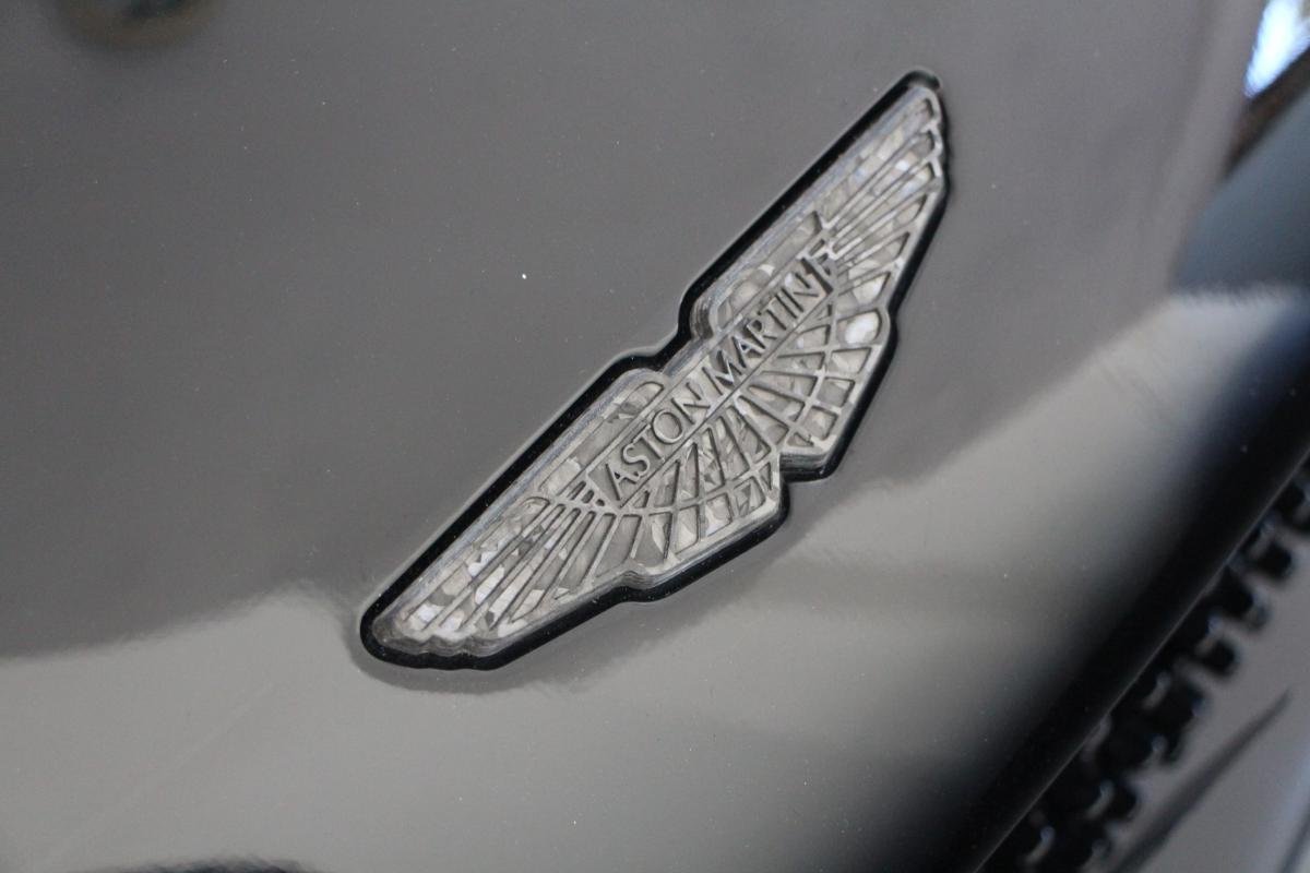 Aston Martin DBS - Photo 12