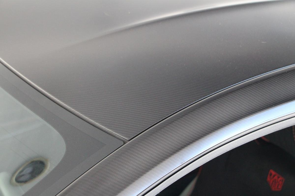 Aston Martin DBS - Photo 13