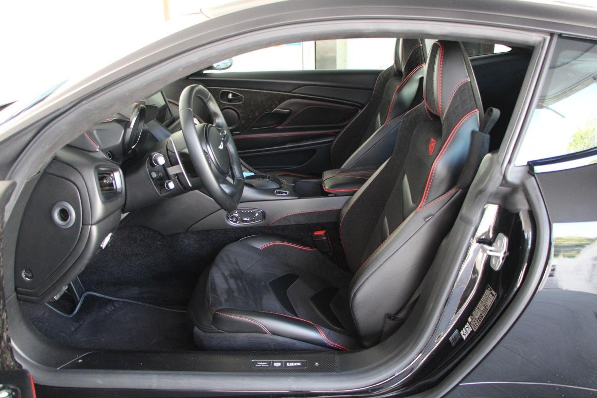 Aston Martin DBS - Photo 15