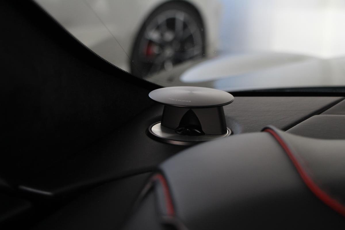 Aston Martin DBS - Photo 31