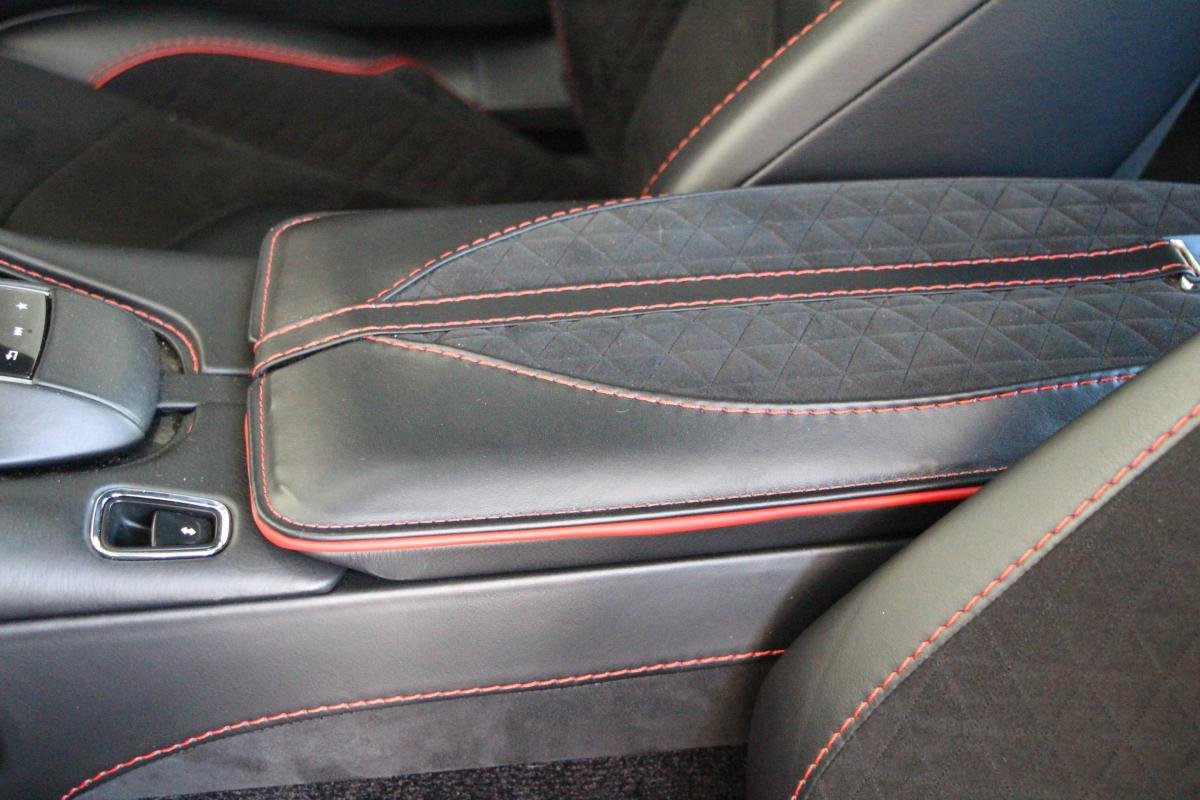 Aston Martin DBS - Photo 35