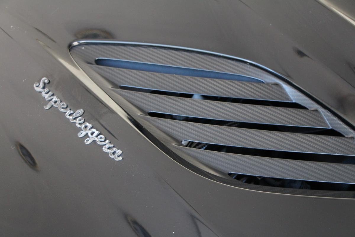 Aston Martin DBS - Photo 5