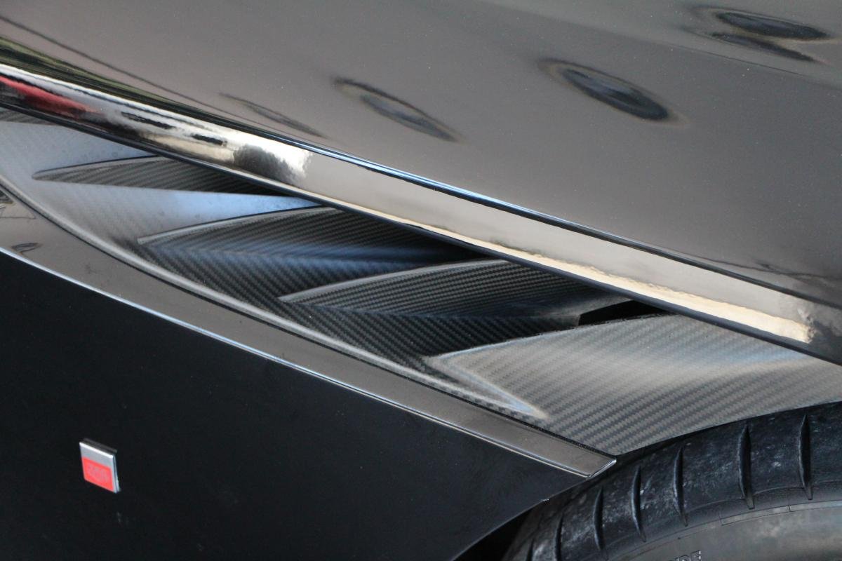 Aston Martin DBS - Photo 7