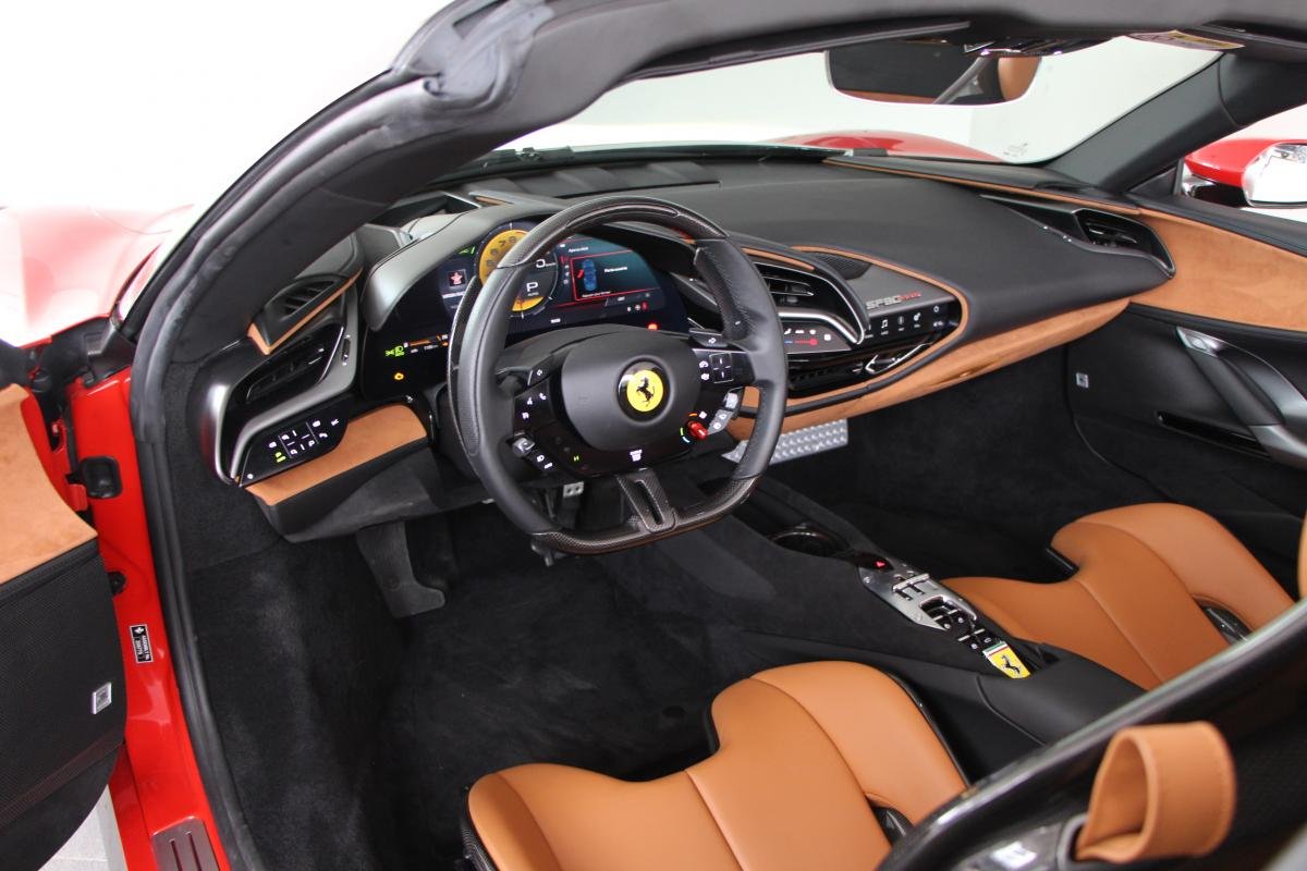 Ferrari SF90 - Photo 11