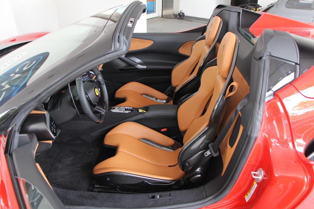 Ferrari SF90 - Photo 12