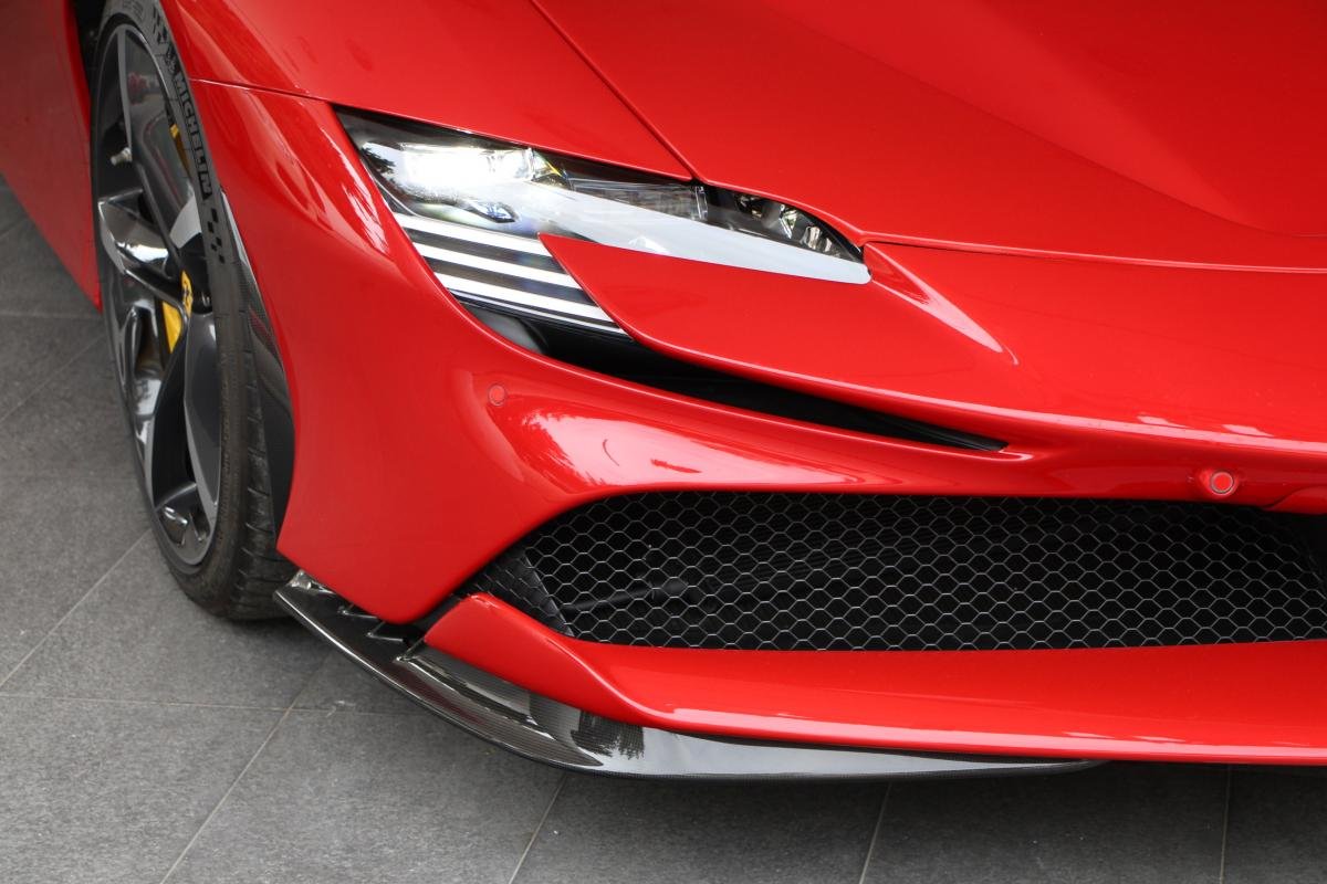 Ferrari SF90 - Photo 3