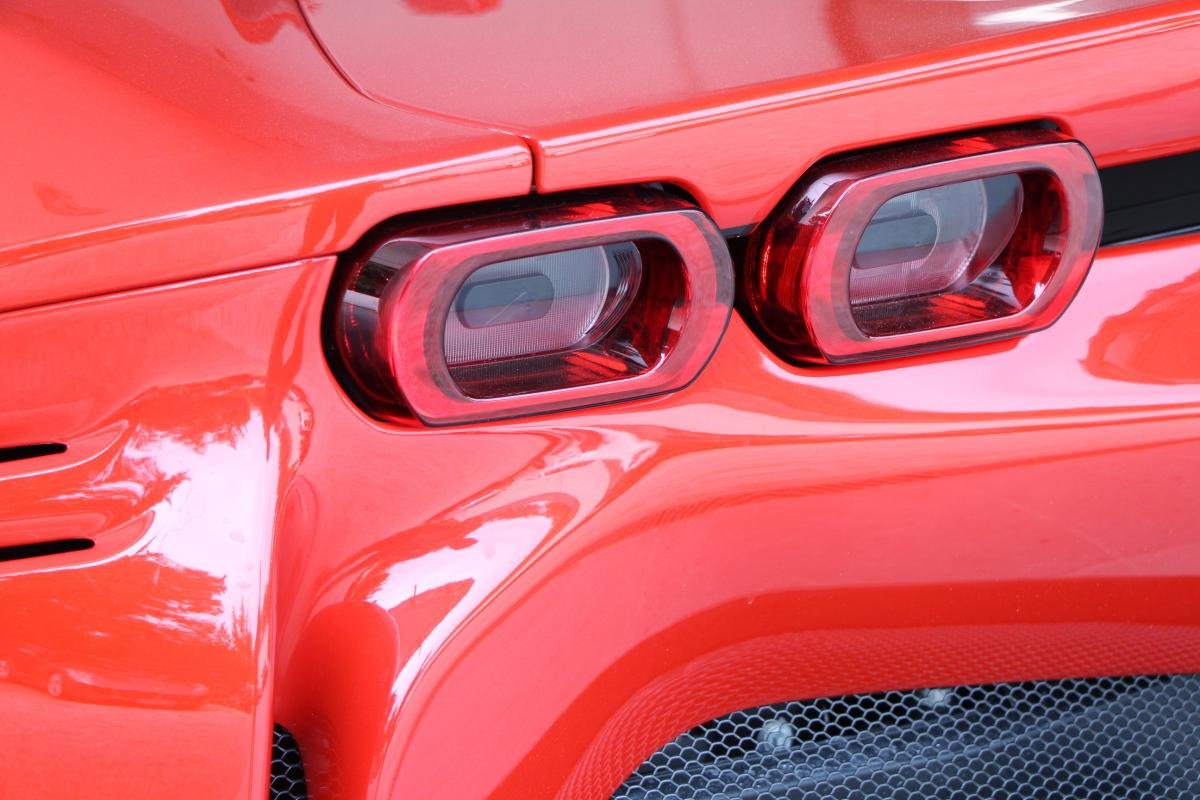 Ferrari SF90 - Photo 33