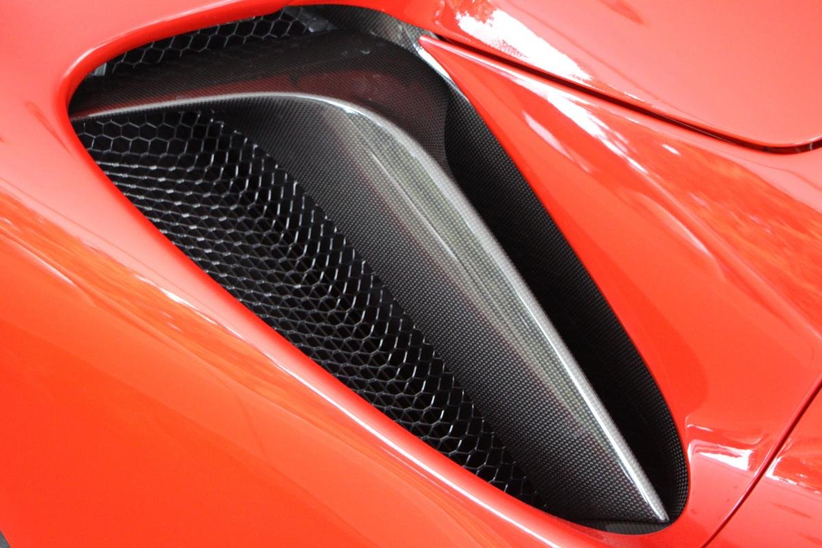 Ferrari SF90 - Photo 8