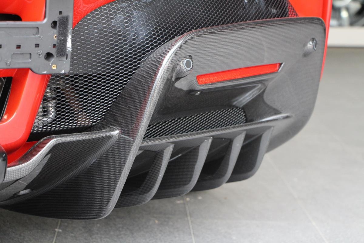 Ferrari SF90 - Photo 10