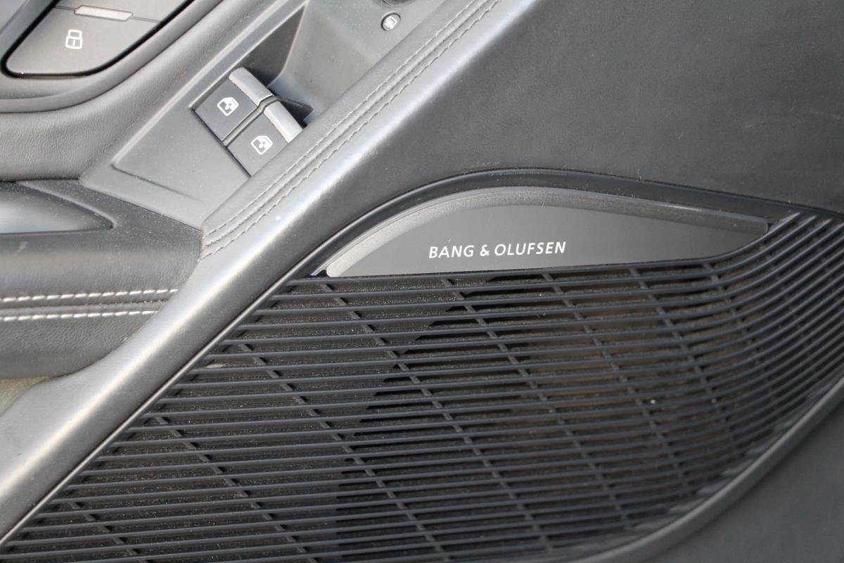Audi R8 - Photo 11