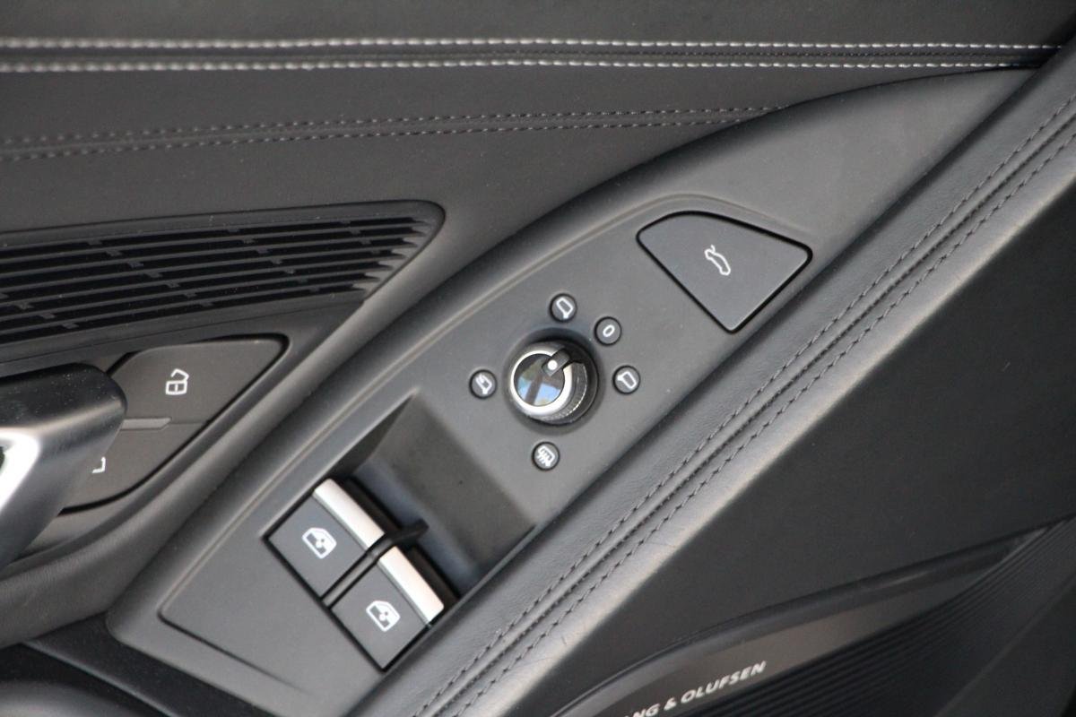 Audi R8 - Photo 12